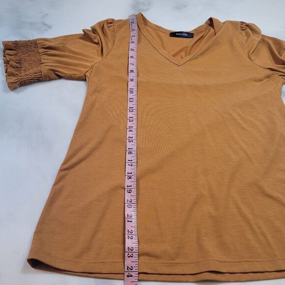 Doe & Rae Womens V-Neck Smocked 3/4 Sleeve Top Blouse Mustard small - Picture 6 of 6